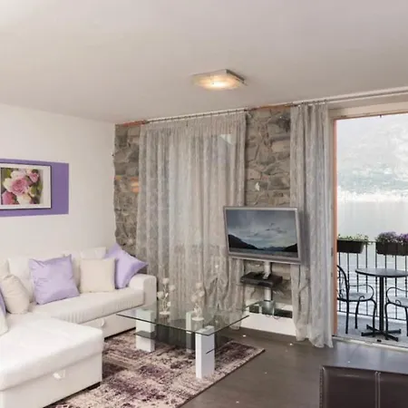 Luxury Lakefront Maisonette Apartment