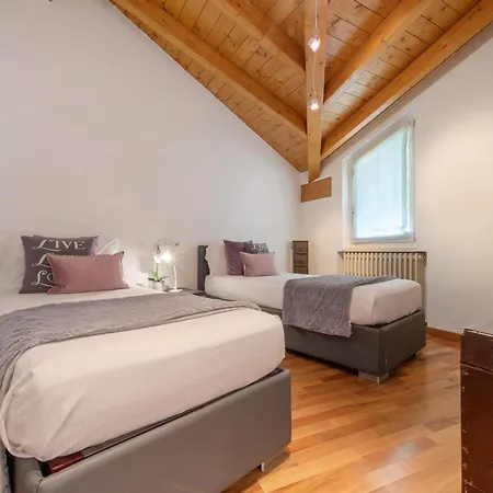Luxury Lakefront Maisonette * Лезено