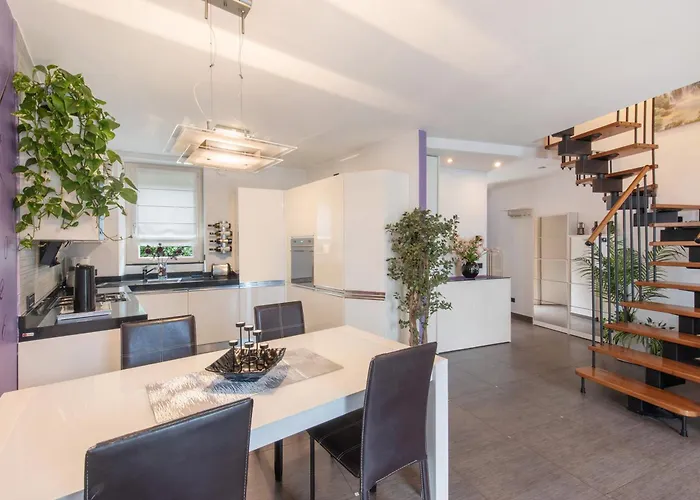 아파트 Luxury Lakefront Maisonette *