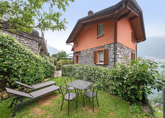 Luxury Lakefront Maisonette